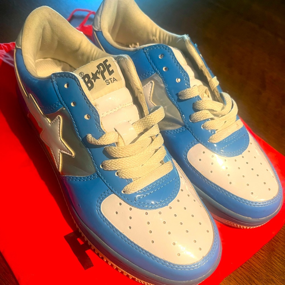 BAPE (A Bathing Ape) Size 8 Silver, Light Blue and White